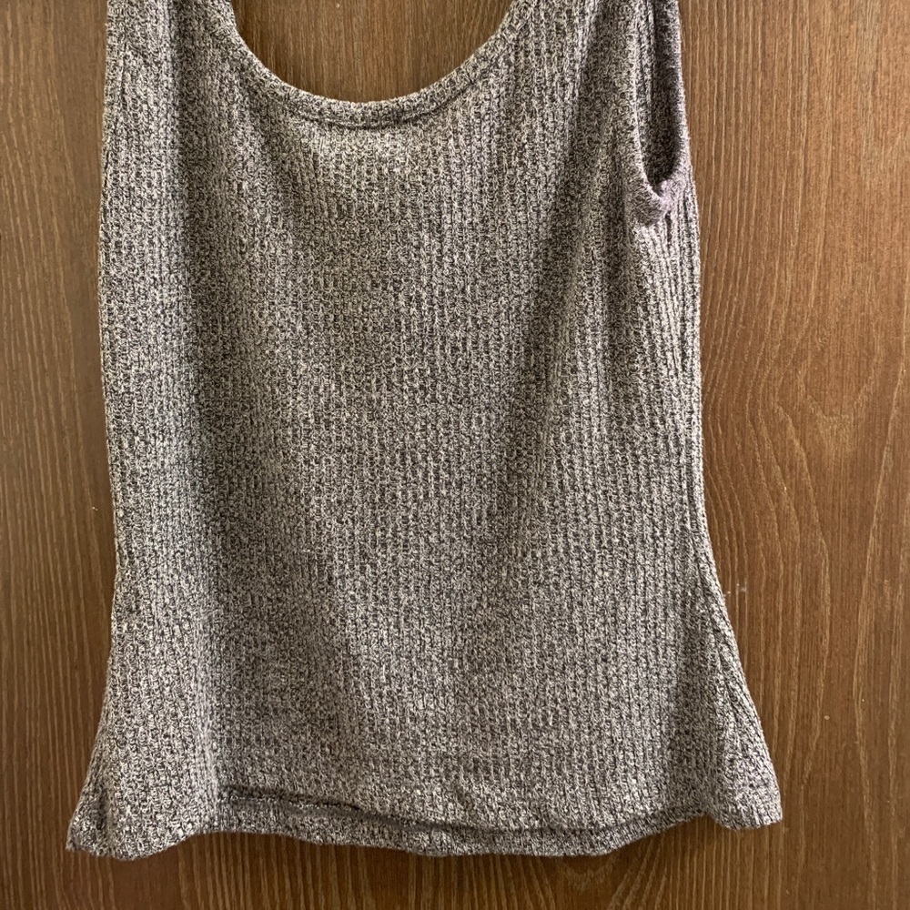 Tank top - Picture 2 of 4